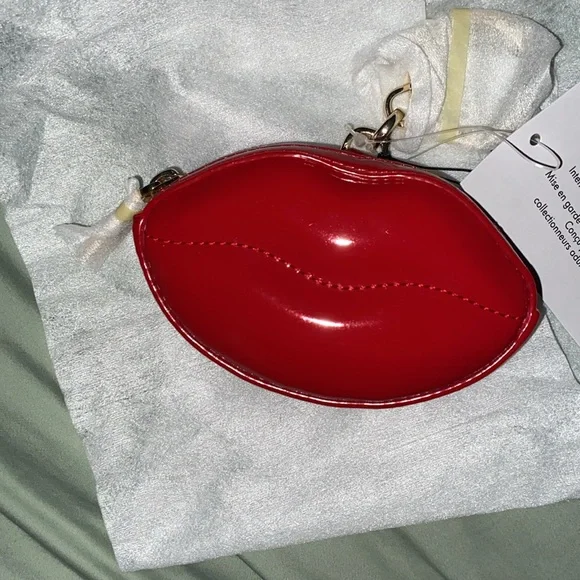KateSpade Lip Coin Purse - Picture 3 of 8